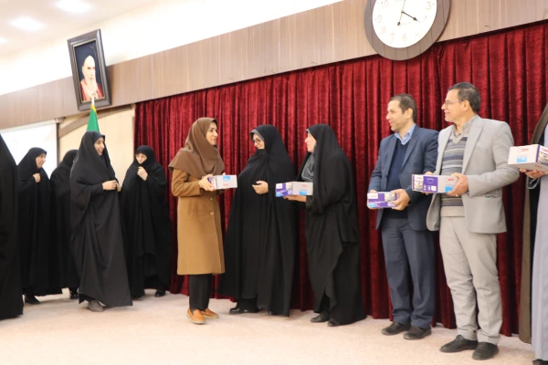 مراسم گرامیداشت مقام زن در پردیس فاطمه الزهرا(س) 12