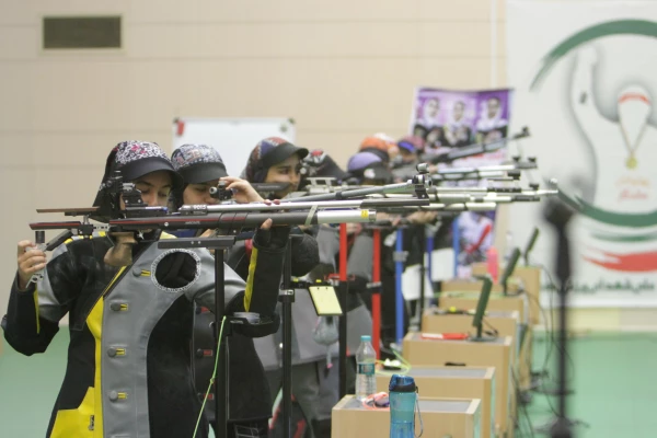 حضور دانشجومعلمان اصفهان در اردوی تیم ملی تپانچه 4