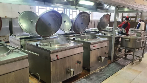 بازدید سرآشپزان دانشگاه فرهنگیان از آشپزخانه دانشگاه اصفهان 3