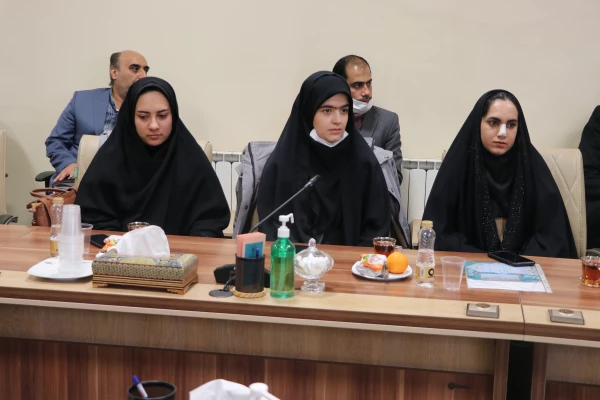 نشست انجمن دانش آموختگان دانشگاه فرهنگیان استان اصفهان 5