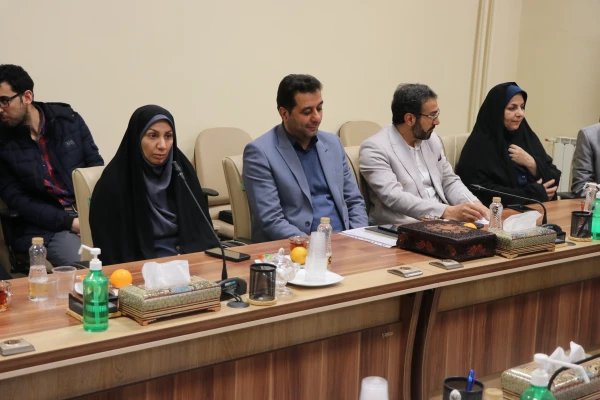 نشست انجمن دانش آموختگان دانشگاه فرهنگیان استان اصفهان 7