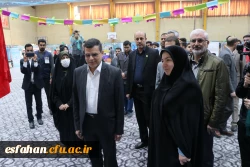 برگزاری نمایشگاه فعالیت های تشکل های دانشجویی دانشگاه فرهنگیان در اصفهان 4