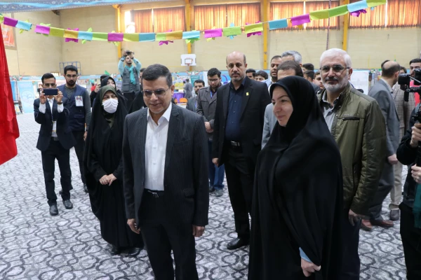 برگزاری نمایشگاه فعالیت های تشکل های دانشجویی دانشگاه فرهنگیان در اصفهان 4