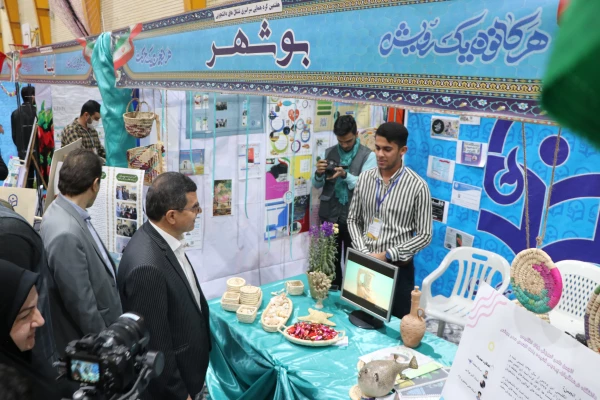 برگزاری نمایشگاه فعالیت های تشکل های دانشجویی دانشگاه فرهنگیان در اصفهان 12