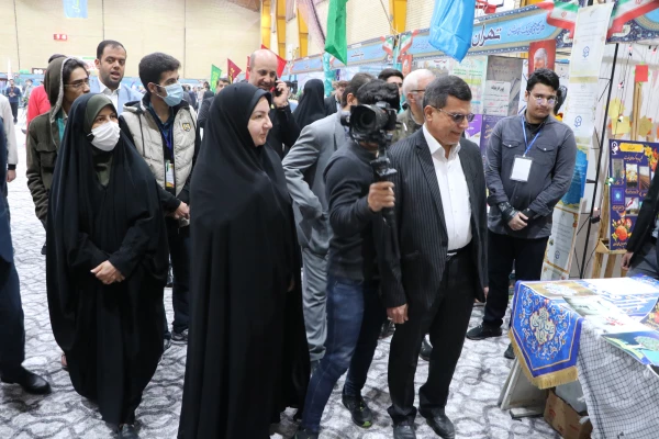 برگزاری نمایشگاه فعالیت های تشکل های دانشجویی دانشگاه فرهنگیان در اصفهان 13