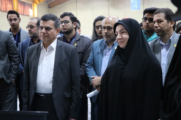 برگزاری نمایشگاه فعالیت های تشکل های دانشجویی دانشگاه فرهنگیان در اصفهان 15