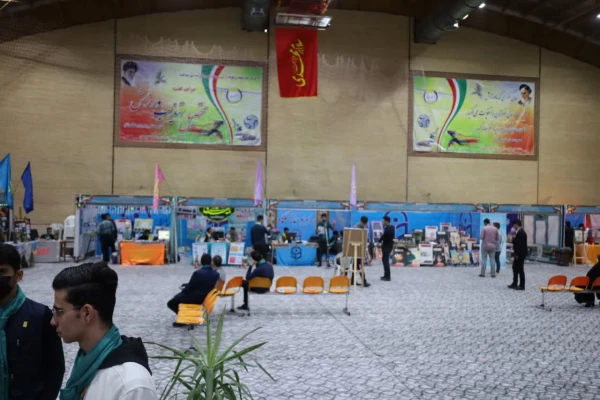 برگزاری نمایشگاه فعالیت های تشکل های دانشجویی دانشگاه فرهنگیان در اصفهان 21