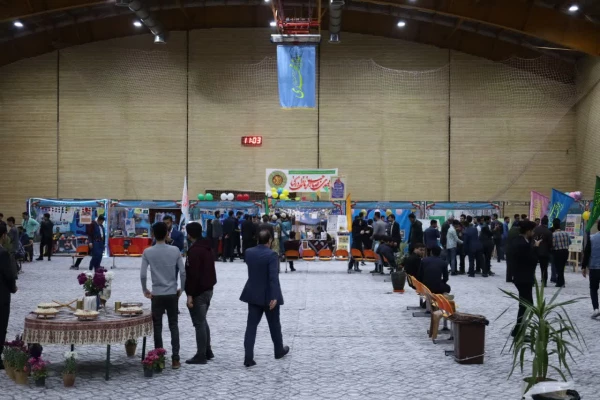 برگزاری نمایشگاه فعالیت های تشکل های دانشجویی دانشگاه فرهنگیان در اصفهان 22