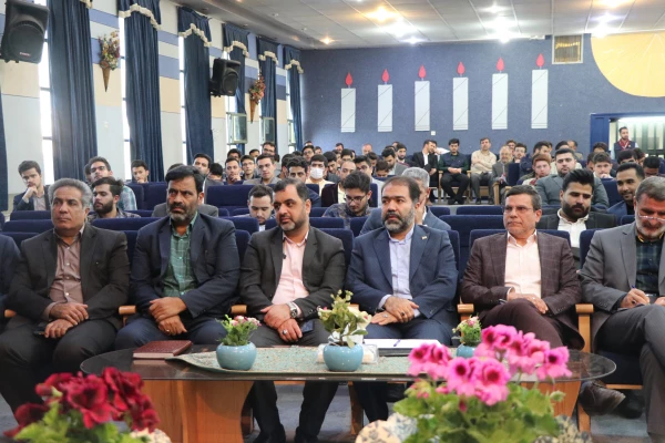 ضیافت افطار دانشجوئی با حضور استاندار استان اصفهان 2