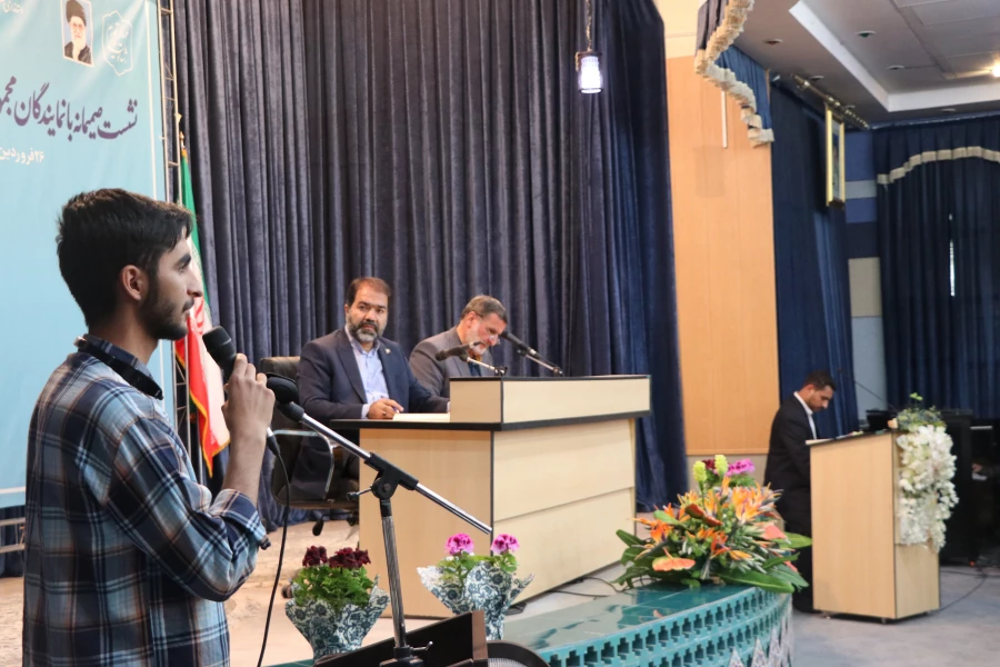 ضیافت افطار دانشجوئی با حضور استاندار استان اصفهان 5