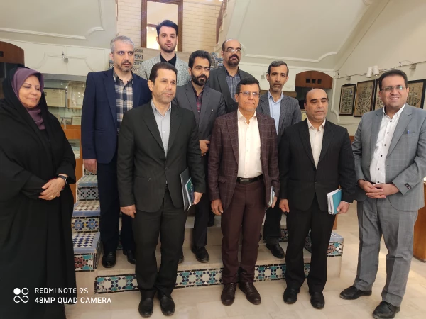 بازدید ریاست محترم دانشگاه فرهنگیان اصفهان از مرکز تحقیقات آموزش و پرورش استان اصفهان

 2