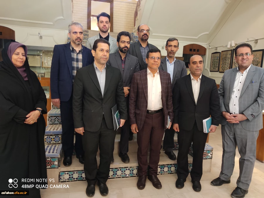 بازدید ریاست محترم دانشگاه فرهنگیان اصفهان از مرکز تحقیقات آموزش و پرورش استان اصفهان

 2