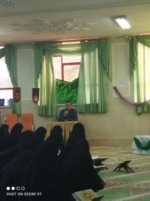 برگزاری محفل قرآنی همراه با ضیافت افطار رمضان در واحد آموزشی کوی امام (ره) 2