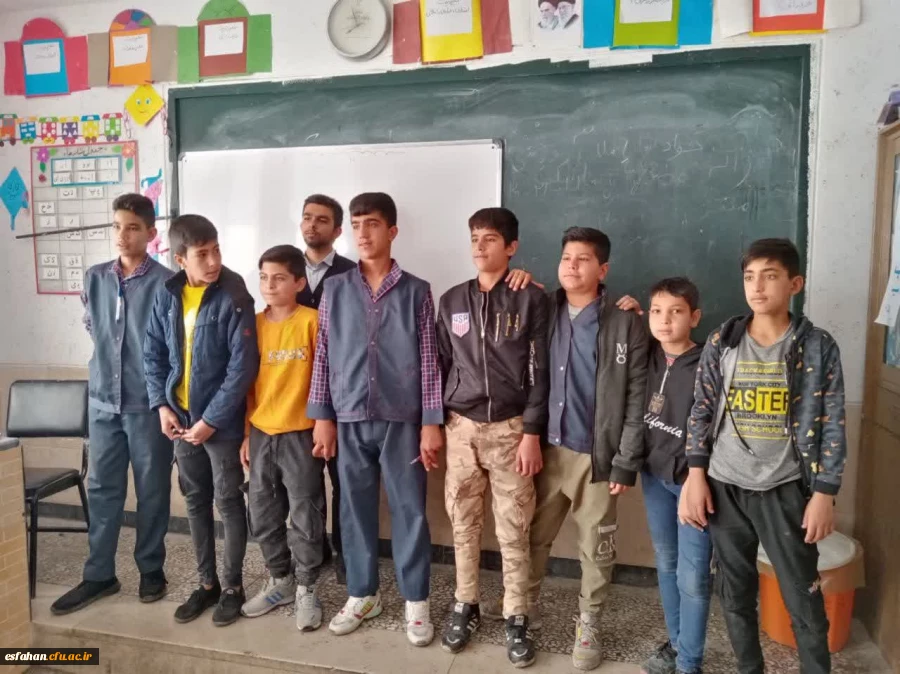 حضور دانشجو معلمان پردیس باهنر دانشگاه فرهنگیان اصفهان در مدارس  6