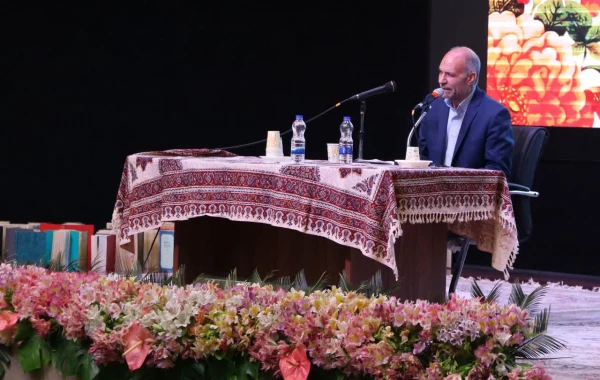 برگزاری همایش بزرگداشت سعدی شیرازی در دانشگاه اصفهان به همت  کانون شعر ادب سروش دانشگاه فرهنگیان(پردیس شهید باهنر)استان اصفهان  2