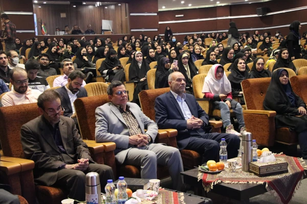 برگزاری همایش بزرگداشت سعدی شیرازی در دانشگاه اصفهان به همت  کانون شعر ادب سروش دانشگاه فرهنگیان(پردیس شهید باهنر)استان اصفهان  2