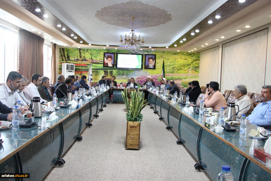 مراسم تودیع و معارفه معاونت طرح،برنامه و توسعه منابع انسانی پردیس شهید باهنر استان اصفهان  5