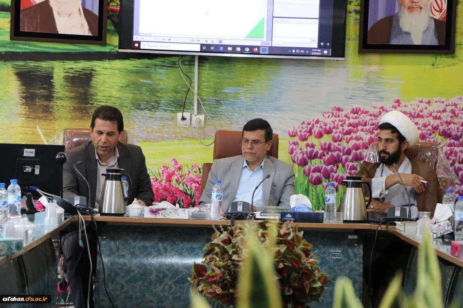 برگزاری جلسه شورای پردیس شهید باهنر 4