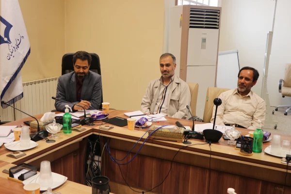 نشست مدیر ان دانشگاه فرهنگیان استان با مسئولین موسسه علمی مطالعاتی جنگ نرم سپاهان 4