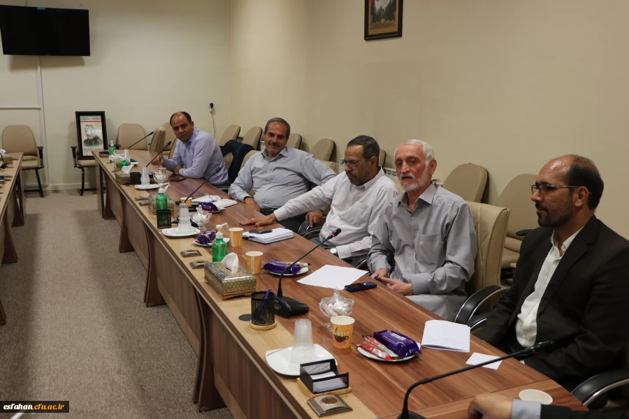 نشست مدیر ان دانشگاه فرهنگیان استان با مسئولین موسسه علمی مطالعاتی جنگ نرم سپاهان 5