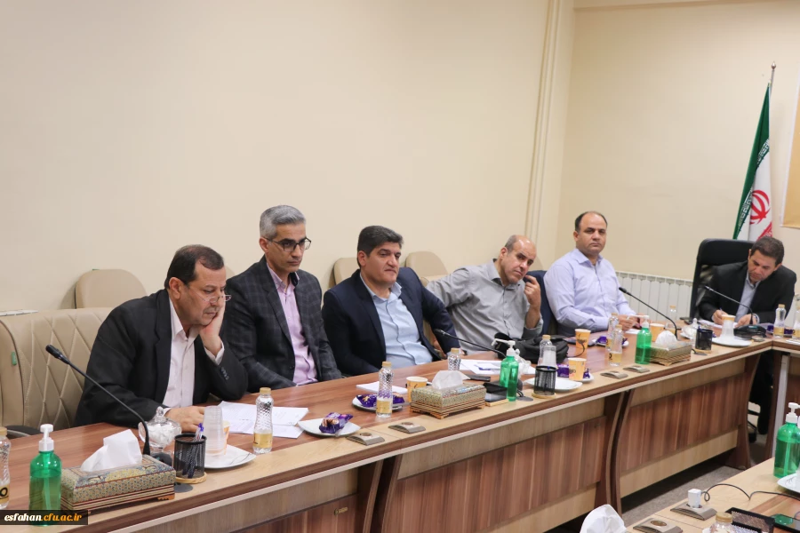 جلسه گروه های آموزشی 6