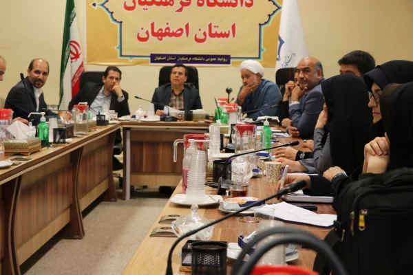 برگزاری سومین جلسه شورای فرهنگی و اجتماعی  7