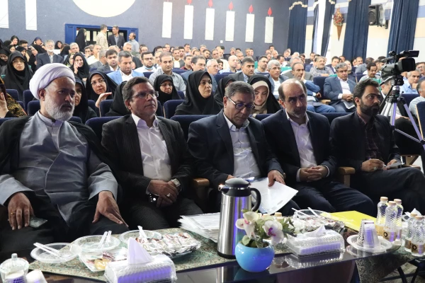 مراسم افتتاحیهٔ دورهٔ توان افزایی و بالندگی سرپرستان سراهای دانشجویی در دانشگاه فرهنگیان استان اصفهان
 6