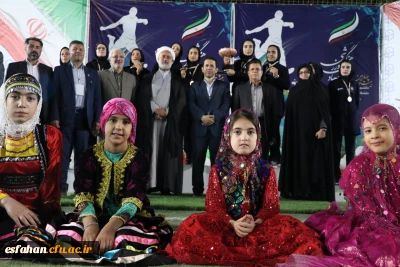 در جوار شهدای گمنام پردیس شهید باهنر برگزار گردید:

اختتامیه رشته های دو و میدانی و شنا بیست و چهارمین دوره المپیاد فرهنگی ورزشی