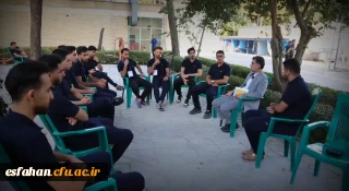 گفت و گوی صمیمی دکتر شفابخش، با یکی از کاروان های ورزشی پیرامون هدف از برگزاری این المپیاد 