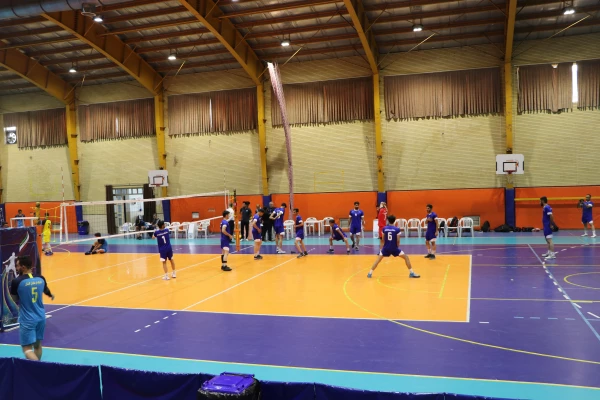 آغاز مسابقات والیبال 4