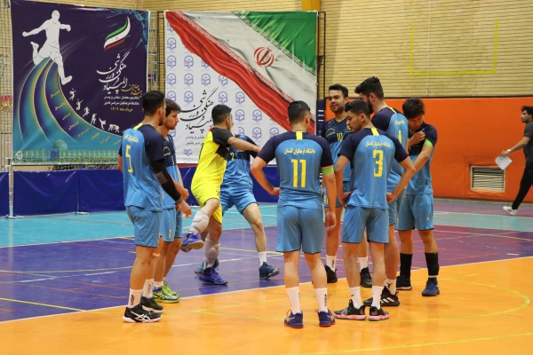 آغاز مسابقات والیبال 7