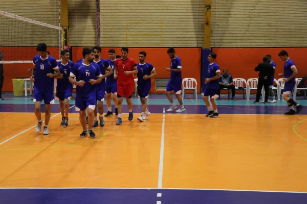 آغاز مسابقات والیبال 9