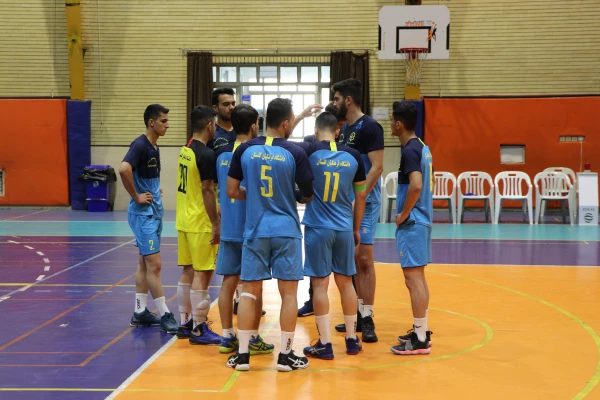 آغاز مسابقات والیبال 10
