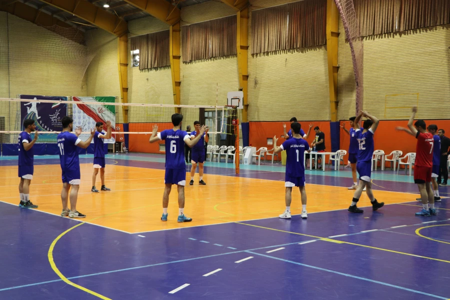 آغاز مسابقات والیبال 12