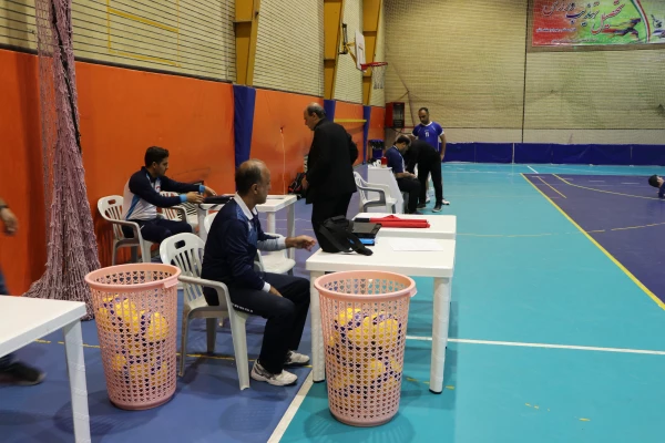 آغاز مسابقات والیبال 18