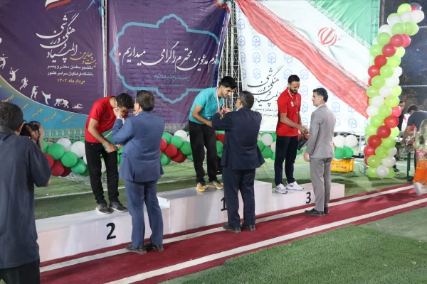مراسم اختتامیه و اهدای مدال سه نفر برتر مسابقات دومیدانی بیست و چهارمین دوره المپیاد فرهنگی ورزشی دانشجو معلمان پسر دانشگاه فرهنگیان کل کشور 11