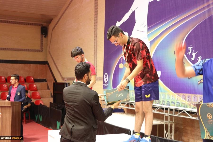 مراسم اختتامیه و اهدای مدال نفرات برتر رشته تنیس روی میز پسران در بیست و چهارمین المپیاد فرهنگی ورزشی دانشگاه فرهنگیان 5