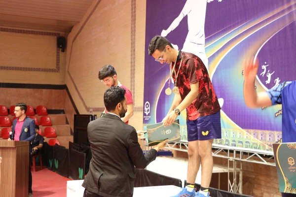 مراسم اختتامیه و اهدای مدال نفرات برتر رشته تنیس روی میز پسران در بیست و چهارمین المپیاد فرهنگی ورزشی دانشگاه فرهنگیان 10