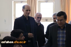 گفت وگو با دکترکجباف، ریاست دانشگاه فرهنگیان استان اصفهان در حاشیه فرآیند مصاحبه داوطلبان دانشگاه فرهنگیان استان اصفهان. 
 4