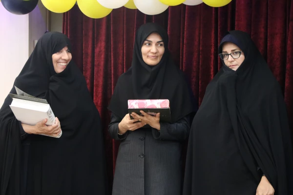 مراسم تودیع و معارفه سرپرست پردیس حضرت فاطمه زهرا(س) 8