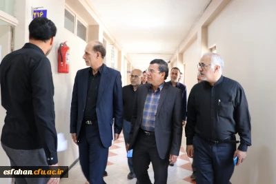 بازدید دکتر ابراهیمی مدیر کل آموزش و پرورش استان اصفهان در حاشیه فرآیند مصاحبه داوطلبان دانشگاه فرهنگیان استان اصفهان