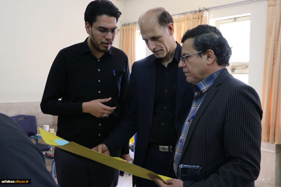 بازدید دکتر ابراهیمی مدیر کل آموزش و پرورش استان اصفهان در حاشیه فرآیند مصاحبه داوطلبان دانشگاه فرهنگیان استان اصفهان 20