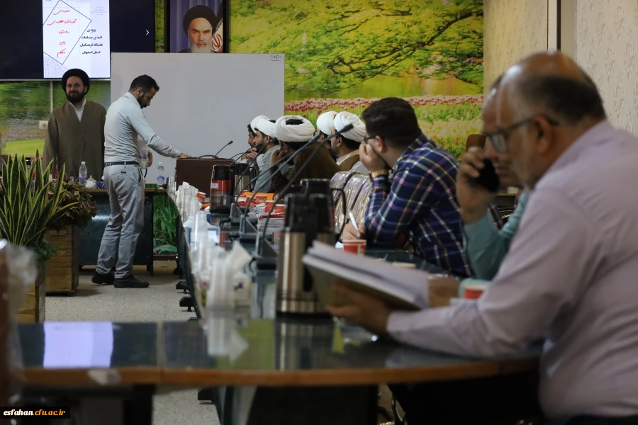 دوره یک روزه ائمه جماعات دانشگاه فرهنگیان استان اصفهان در پردیس شهید باهنر برگزار گردید  9