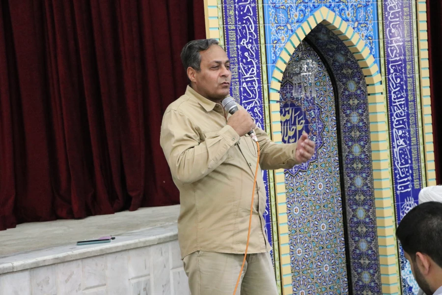 مراسم غبار روبی و عطر افشانی مزار مطهر شهدای گمنام پردیس شهید باهنر به مناسبت هفته دفاع مقدس و آغاز سال تحصیلی 5