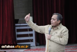 مراسم غبار روبی و عطر افشانی مزار مطهر شهدای گمنام پردیس شهید باهنر به مناسبت هفته دفاع مقدس و آغاز سال تحصیلی 9