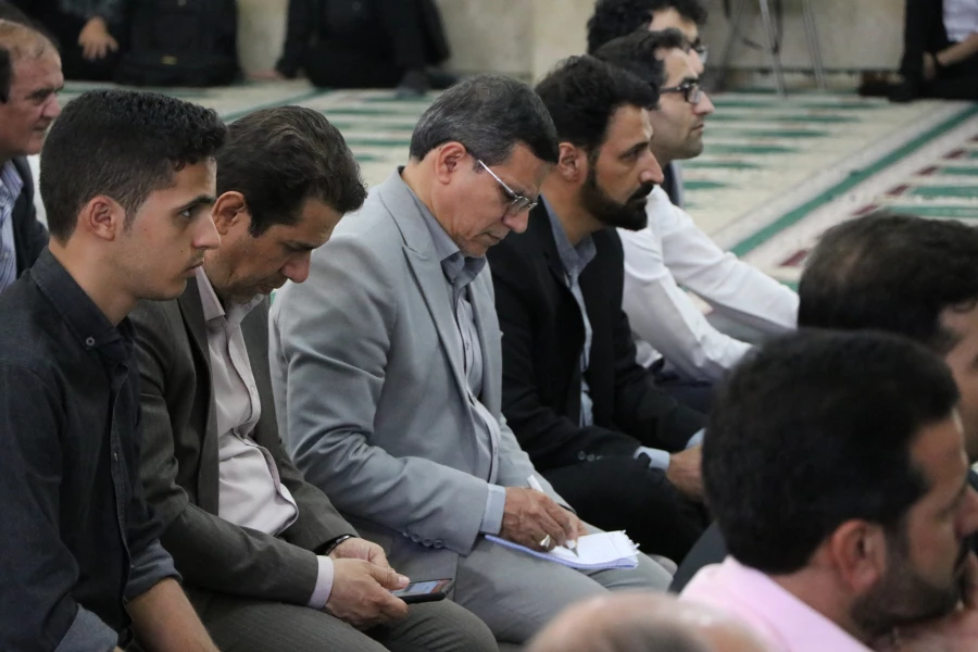 مراسم غبار روبی و عطر افشانی مزار مطهر شهدای گمنام پردیس شهید باهنر به مناسبت هفته دفاع مقدس و آغاز سال تحصیلی 10