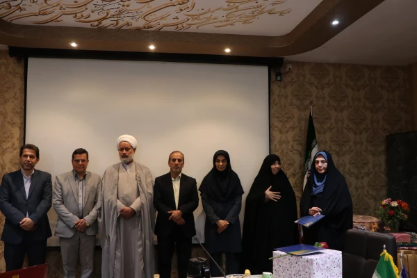 تجلیل و تکریم جمعی از همکاران بازنشسته  مدیریت استانی، پردیسها و مراکز دانشگاه فرهنگیان استان اصفهان  2