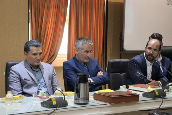 تجلیل و تکریم جمعی از همکاران بازنشسته  مدیریت استانی، پردیسها و مراکز دانشگاه فرهنگیان استان اصفهان  4