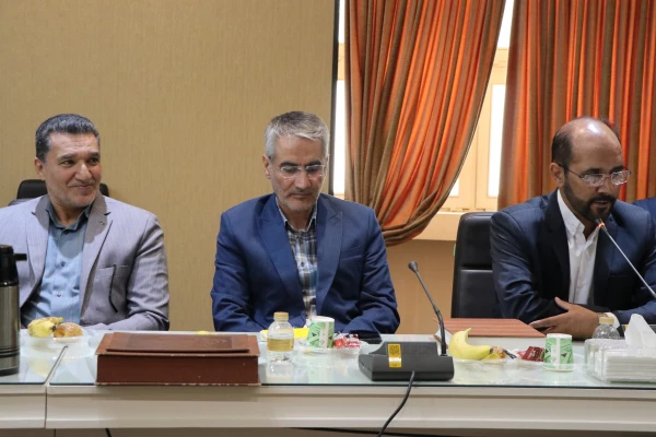 تجلیل و تکریم جمعی از همکاران بازنشسته  مدیریت استانی، پردیسها و مراکز دانشگاه فرهنگیان استان اصفهان  6