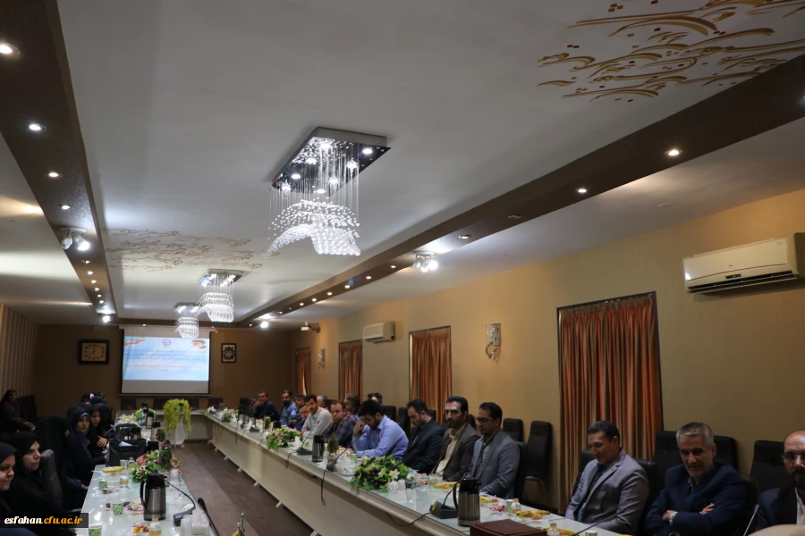 تجلیل و تکریم جمعی از همکاران بازنشسته  مدیریت استانی، پردیسها و مراکز دانشگاه فرهنگیان استان اصفهان  10